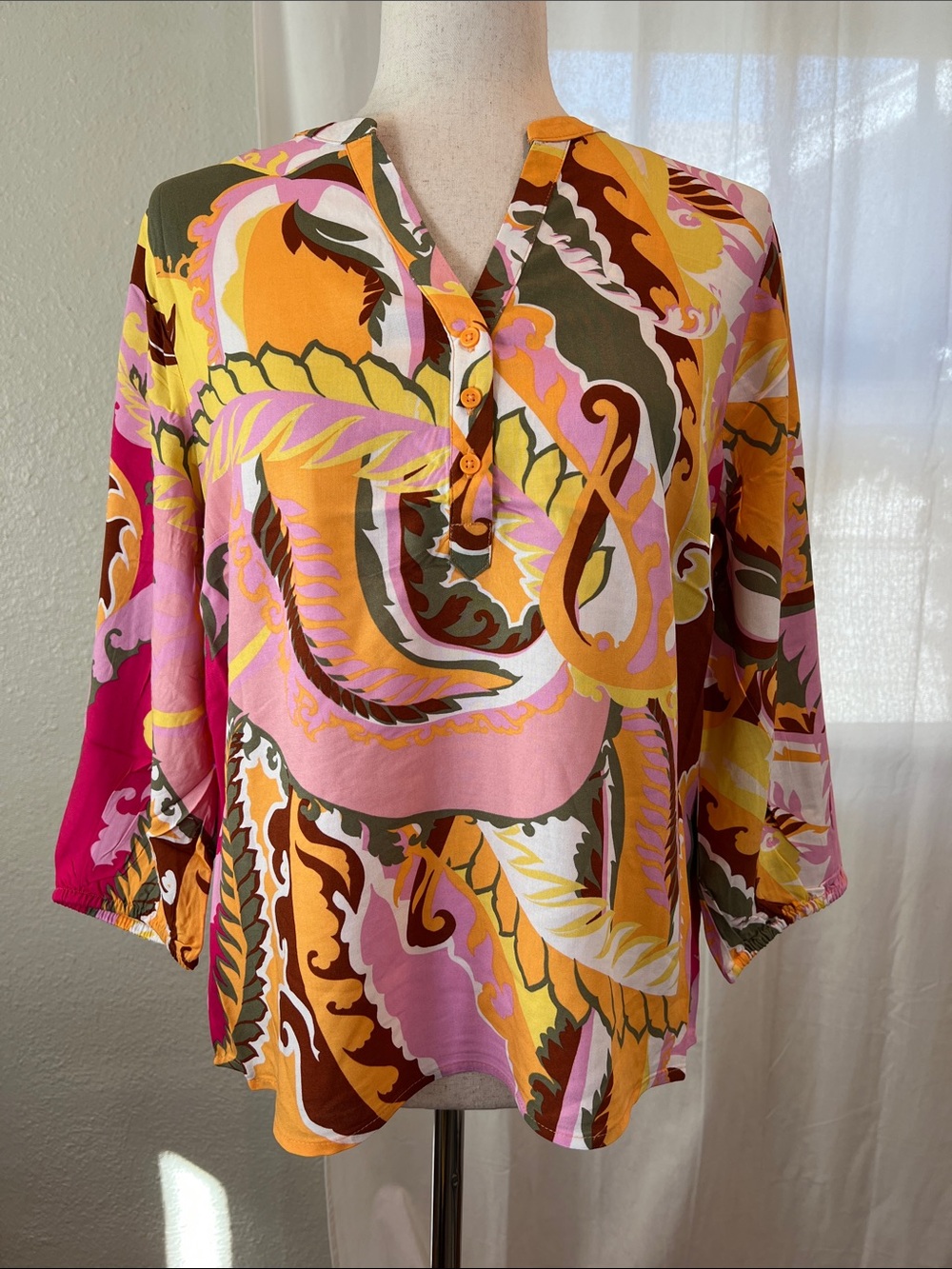 B.young Bymmjoella Abstract Print V-Neck Blouse in Pink & Orange. Size S. NWT